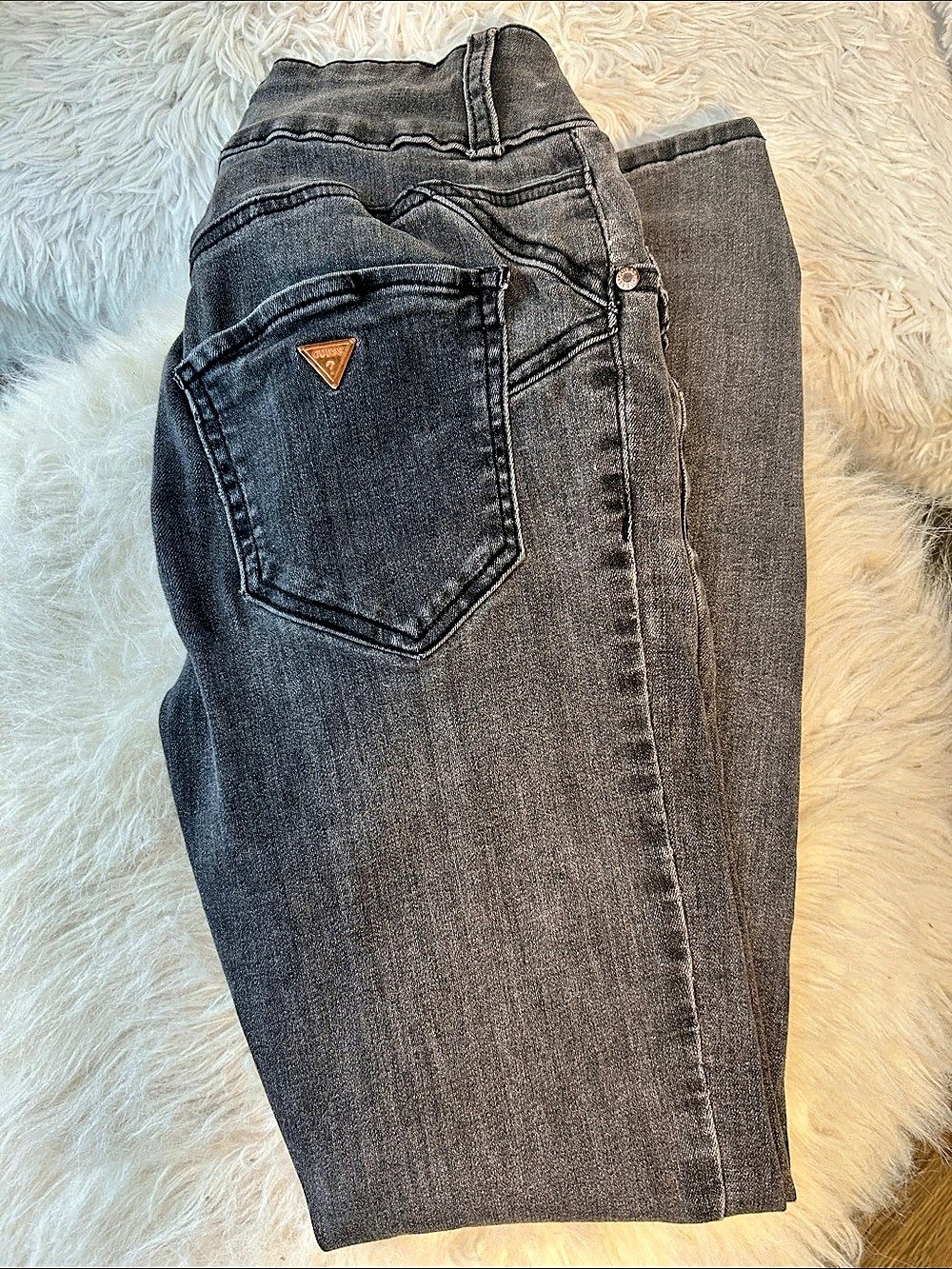 GUESS Los Angeles High-Rise Skinny Jeans Gray